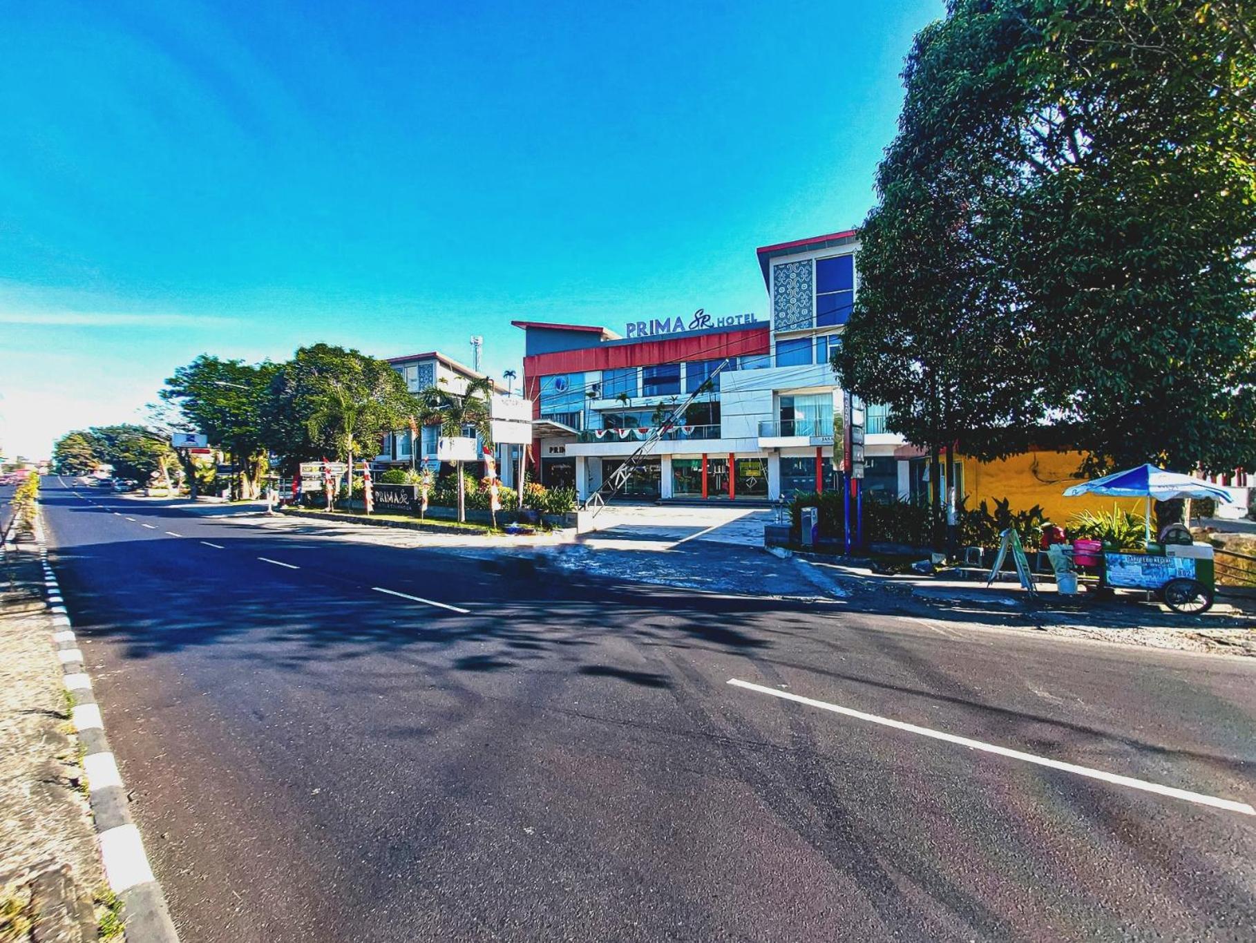 Prima Sr Hotel & Convention Yogyakarta Sleman  Exterior foto