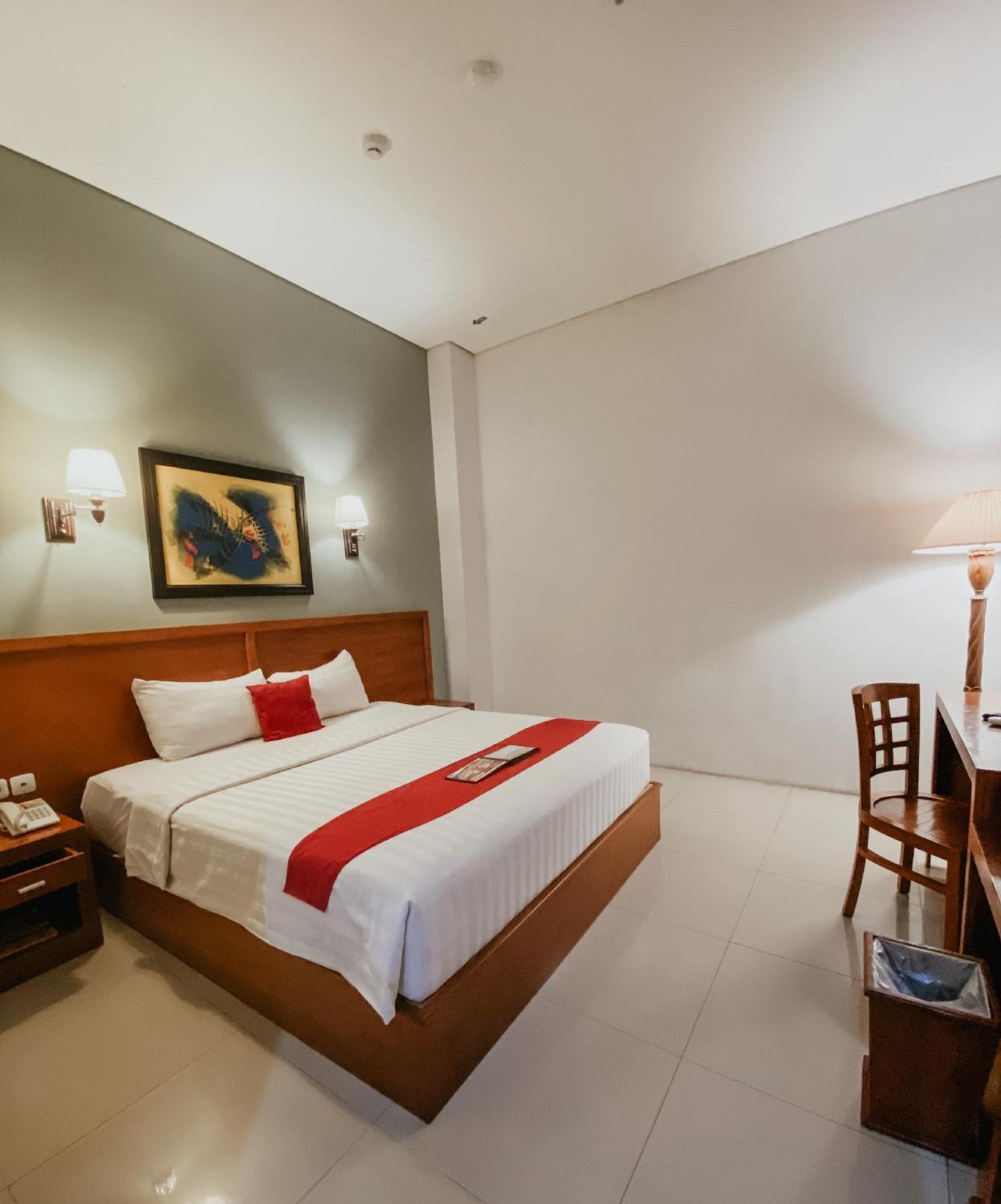 Prima Sr Hotel & Convention Yogyakarta Sleman  Exterior foto