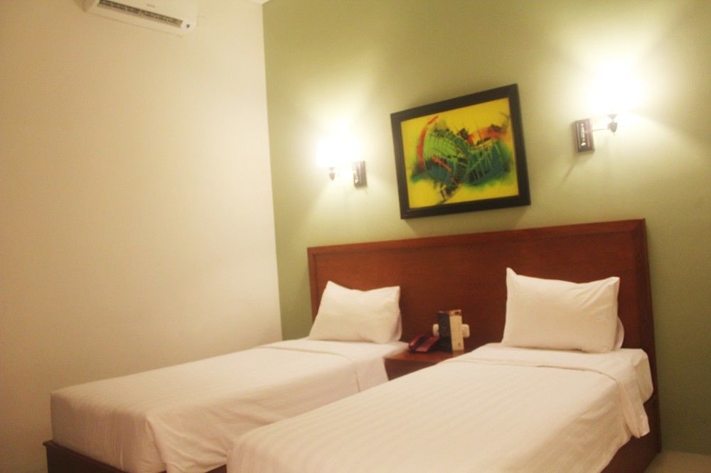 Prima Sr Hotel & Convention Yogyakarta Sleman  Exterior foto